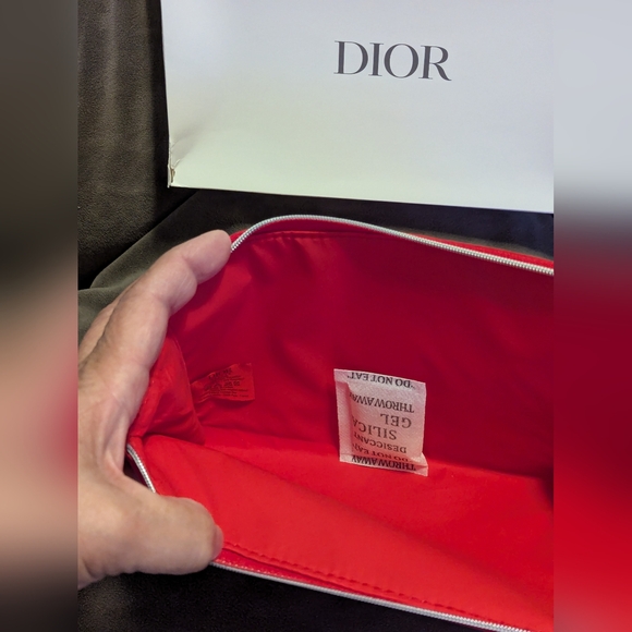 GWP|DIOR|BEAUTÉ IN CANVAS RED